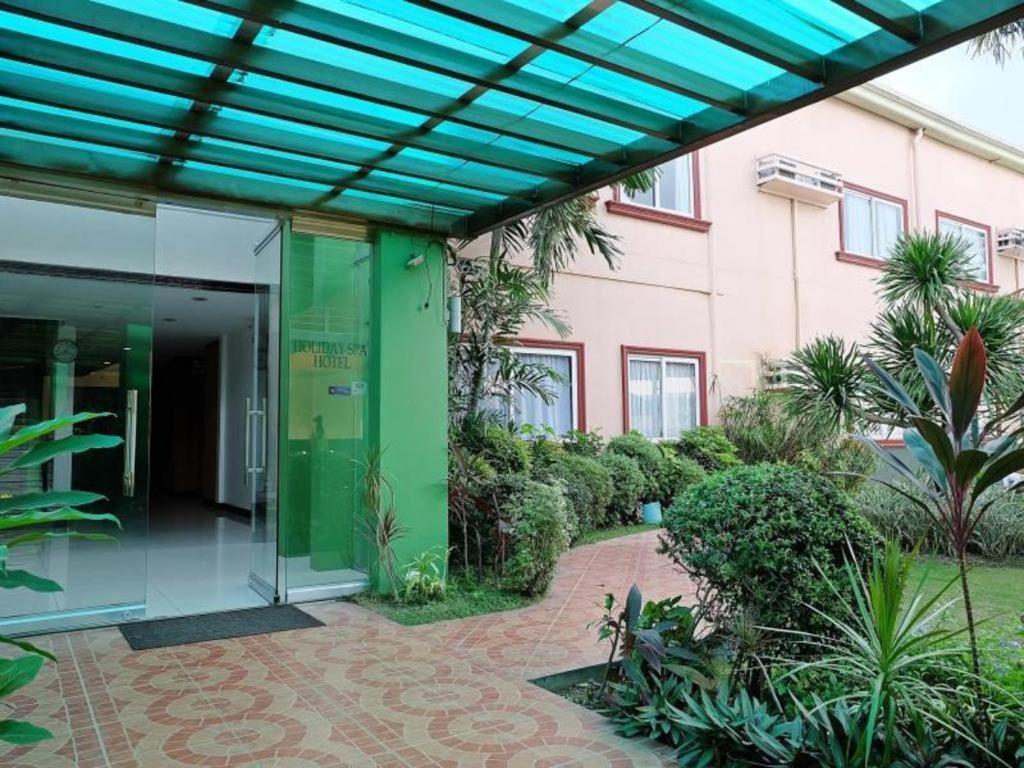 Holiday Spa Hotel Cebu Extérieur photo
