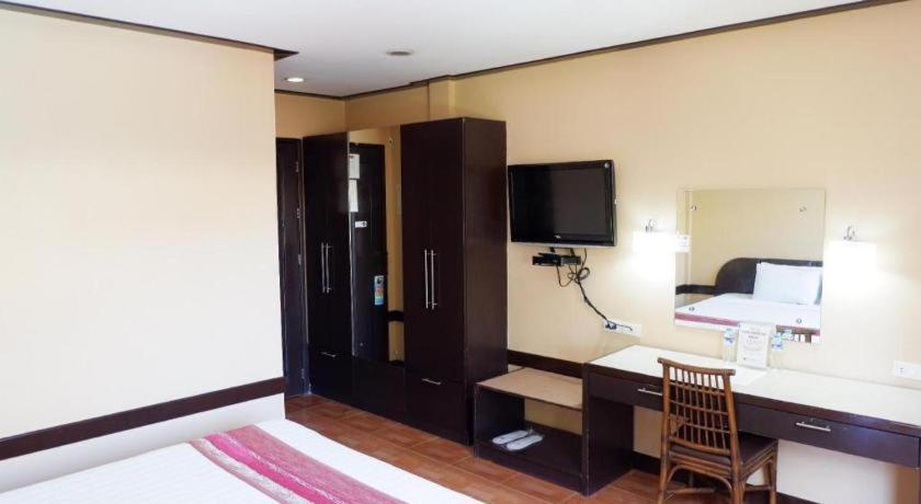 Holiday Spa Hotel Cebu Extérieur photo