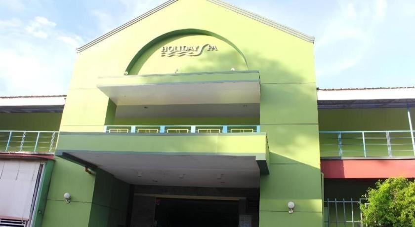 Holiday Spa Hotel Cebu Extérieur photo